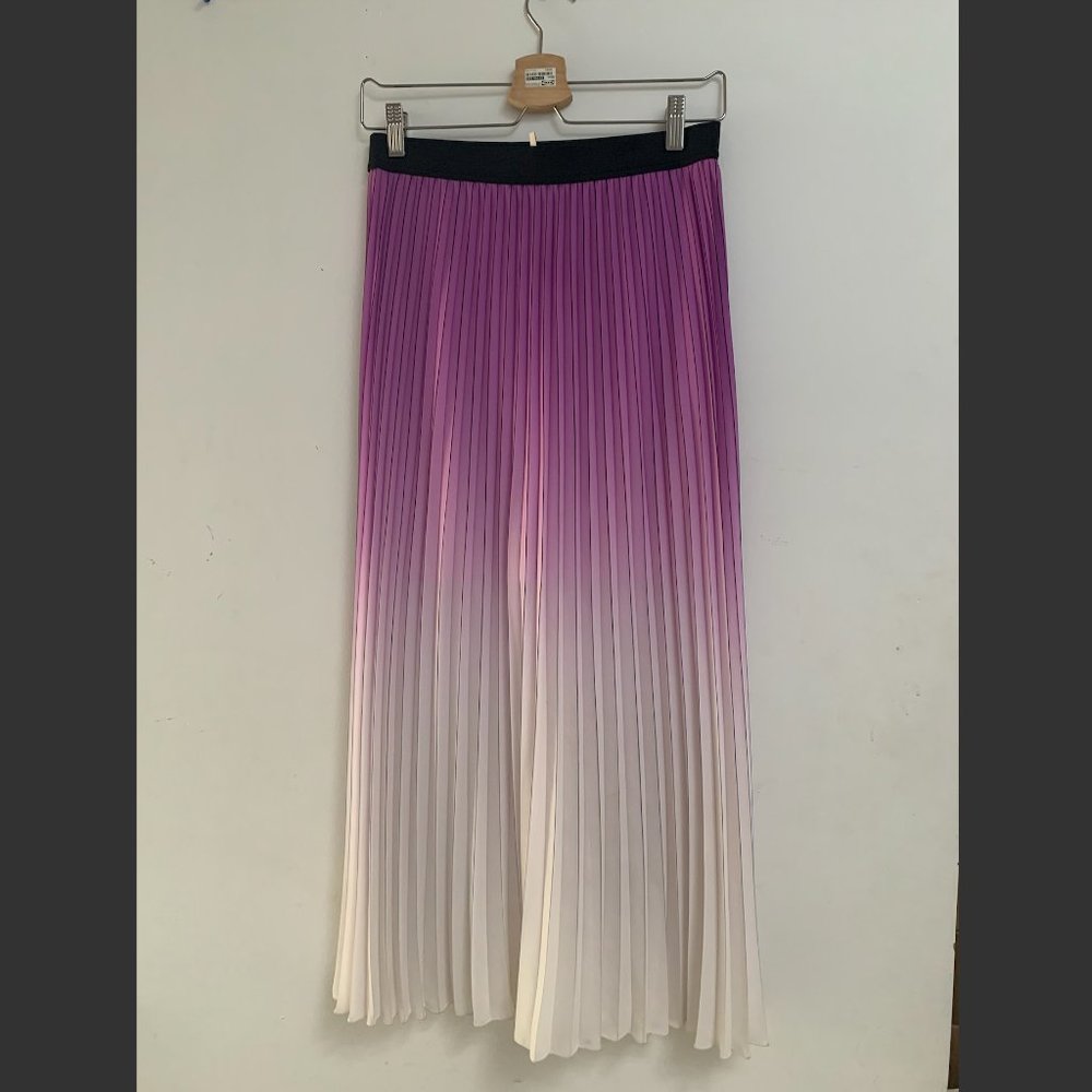 MAJE SKIRT - Size 2, Ombre Lilac pleated!!